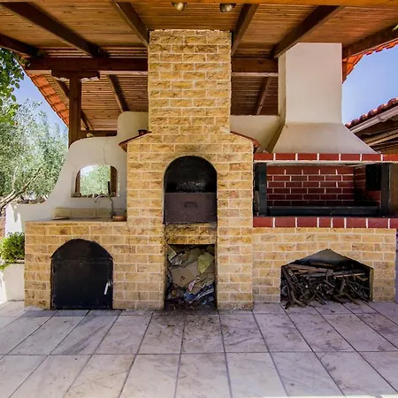 Kasta Луксозна вила *