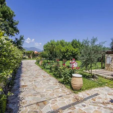 Луксозна вила Kasta *